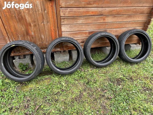Pirelli P Zero 245/35 R20 245 35 R20 nyári gumik