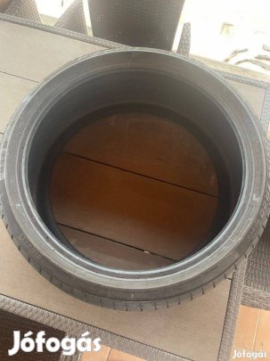 Pirelli P zero 235/35 zr20 jó állapotú gumi 1 darab posta megoldható