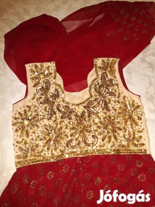 Piros- arany indiai 3 részes ruha S-es