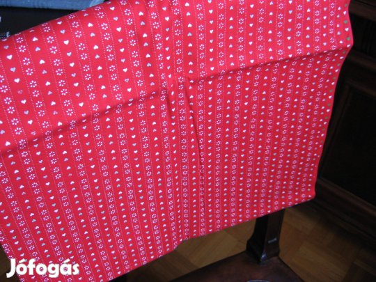 Piros, mintás pamutvászon - méteráru (II/12.)