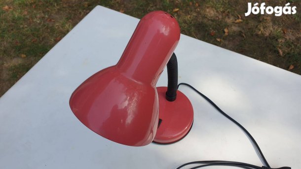 Piros asztali lámpa eladó 15 Wattos fénycsővel