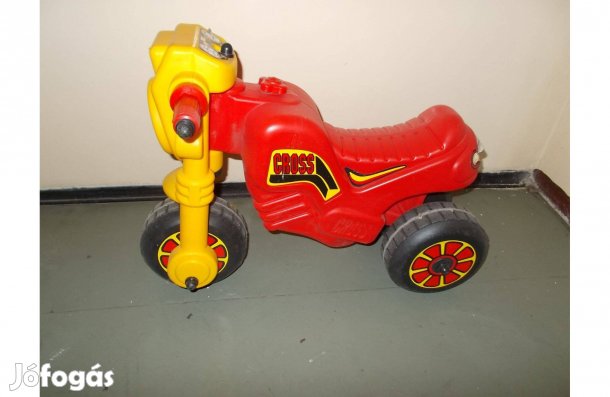 Piros cross kismotor játékmotor