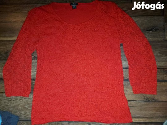 Piros csipke betétes felső