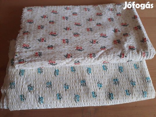 Piros és kék mintás kreppek - méteráru (I/4.)