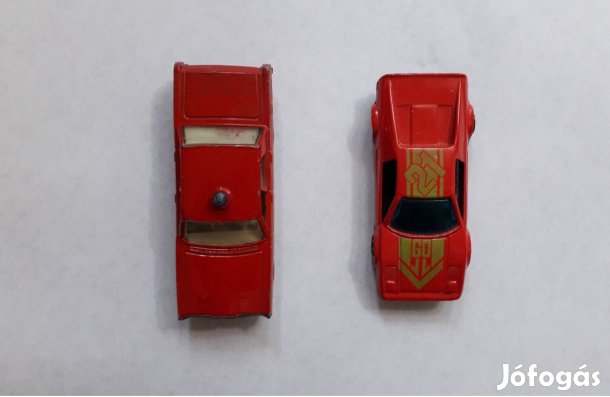 Piros fém matchbox kisautó gyűjtemény tűzoltó és sport darabár_