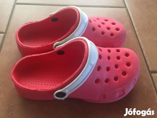 Piros gumipapucs 30-as