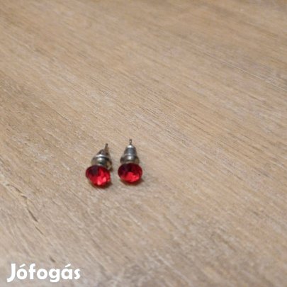 Piros köves fülbevaló