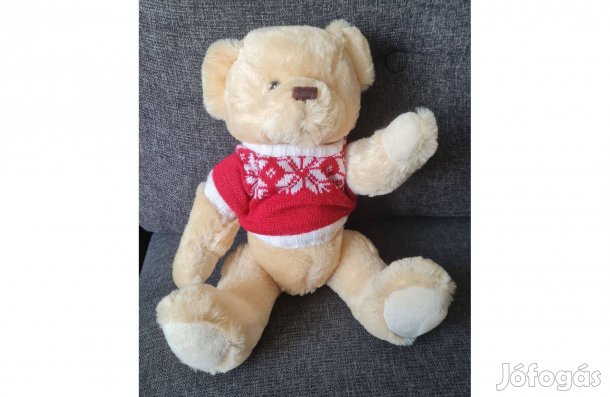 Piros pulcsis szőrme maci