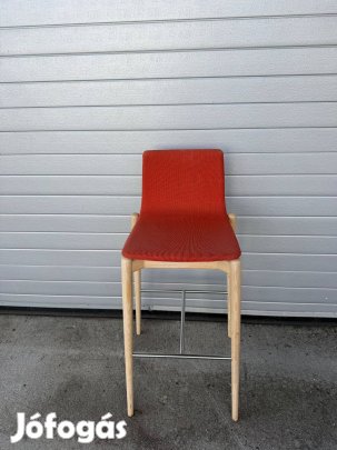Piros színű bárszék, Pedrali Malmo - használt bútor