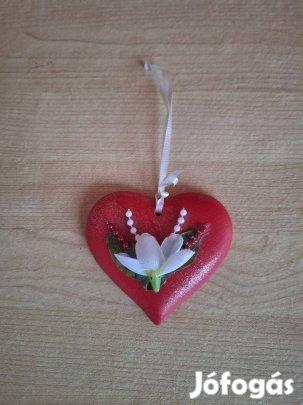 Piros szív dísz eladó