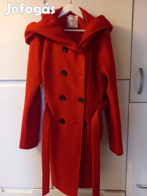Piros télikabát az s. Oliver-től