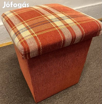 Piros ülőke vagy puff