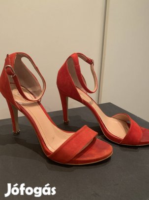 Piros velúr 39-es tűsarkú szandál