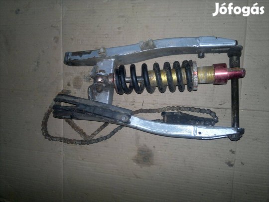 Pitbike lengövilla lengéscsillapitoval,tengellyel