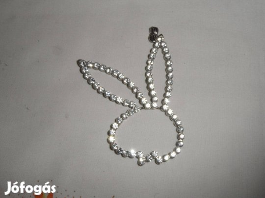 Playboy strasszos nagyméretű fém medál