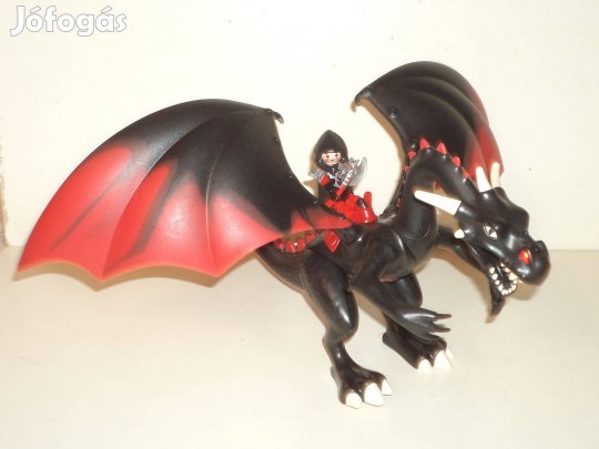 Playmobil Óriás sárkány orrában led világítással