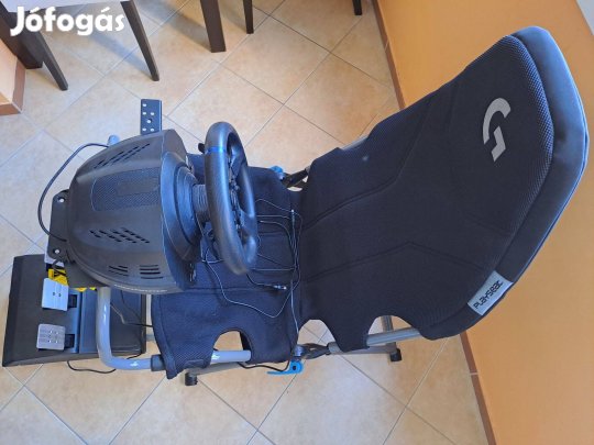 Playseat + Thrustmaster szett eladó. 2027.12.16-ig Alza gari