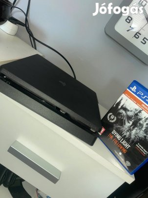 Playstation 4-Slim-500GB+2 kontroller+Játék