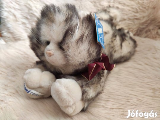 Plüss állat figura bordó masnis cica