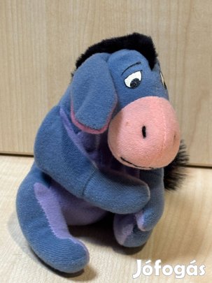 Plüss csacsi figura, a Micimackó c. meséből