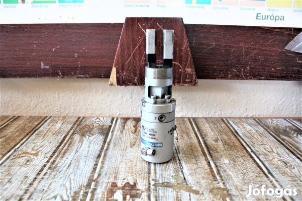 Pneumatikus forgó csatlakozó megfogóval szorító rögzítő ( 6611 )