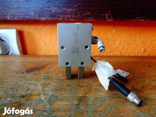 Pneumatikus megfogó 2 ujjas radiál megfogó szorító SMC ( 6205 )