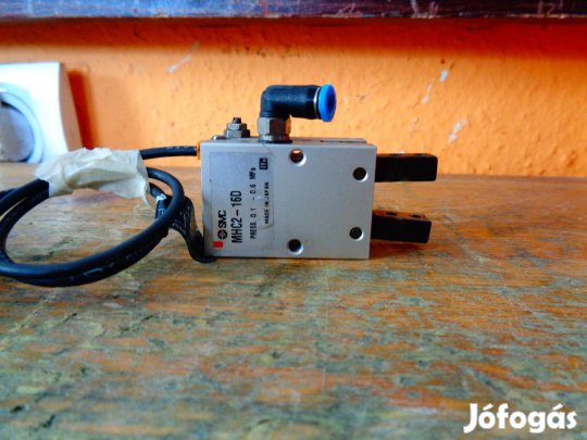 Pneumatikus megfogó 2 ujjas radiál megfogó szorító SMC ( 6206 )