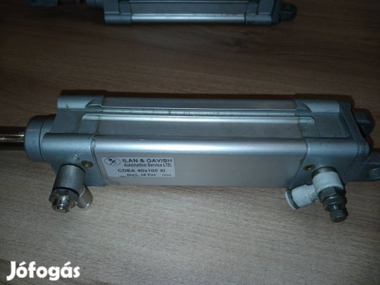 Pneumatikus munkahenger.