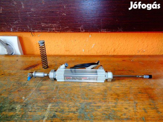 Pneumatikus munkahenger léghenger szívókoronggal szerelt Rexroth 6088