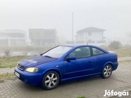 Pöccre röffenő Opel Astra Bertone G 1.8
