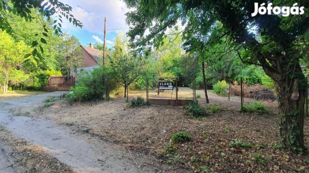 Pócsmegyer, Surány II-ben, Cseresznye utca 4. szám alatt telek eladó