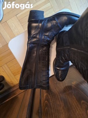 Poé Új bőr csizma 41