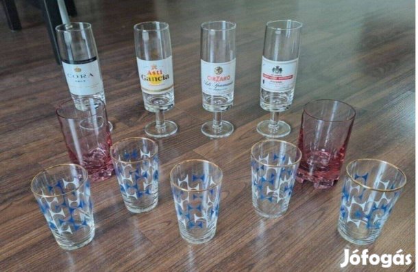 Poharak egy tételben