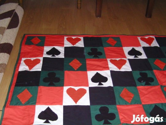 Pókeres mintás patchwork ágytakaró