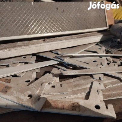 Polc, Polctartó Karok, Sínek