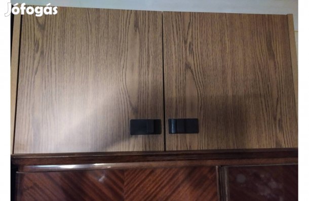 Polcos felső szekrény, magasító szekrény