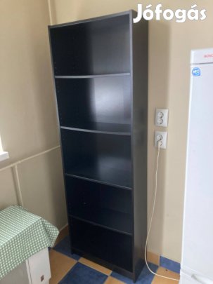 Polcos szekrény