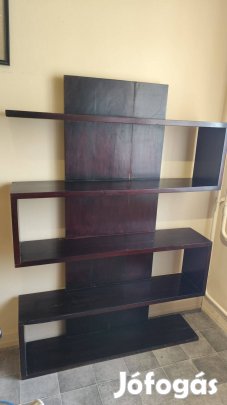 Polcos szekrény