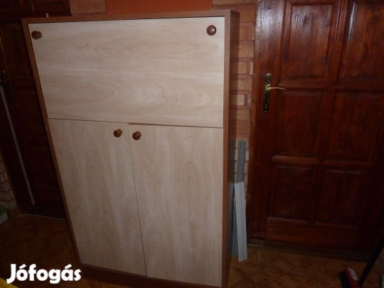 Polcos szekrény, felül bárszekrény résszel