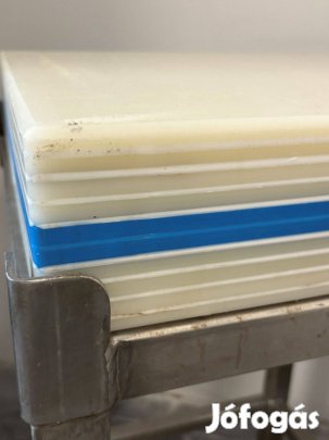 Polietilén hústőke, megerősített, rozsdamentes acél lábakkal