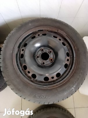 Polo-Fabia 15-"s négyévszakos komplett kerekek