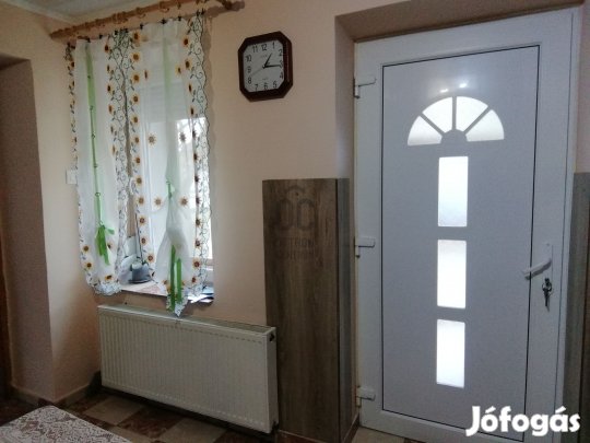 Pölöskén   2 szobás  ház várja Önt!