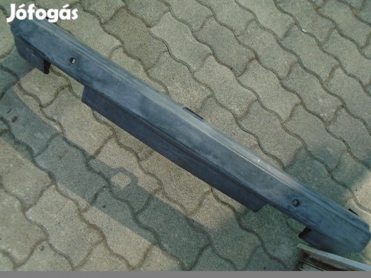 Polski Fiat 126 P hátsó lökhárító + oldal díszléc + lámpakeret