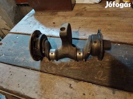 Polski Fiat 126 főtengely csapágyakkal eladó