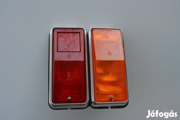 Polski fiat 125 új eredeti jobb hátsó lámpa régi kivitelű króm szegély