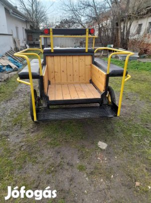 Póni jártató kocsi