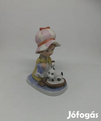 Porcelán Kislány kutyával!