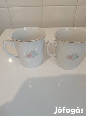 Porcelán bögre, hát darab eladó 
