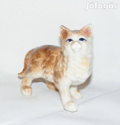 Porcelán cica figura