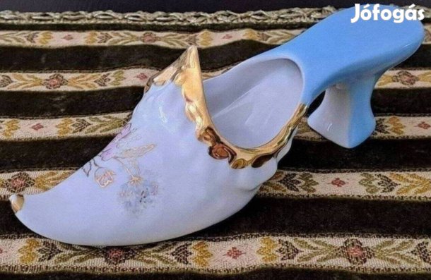 Porcelán cipellő